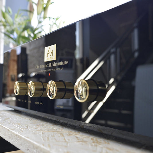 Audio Note UK tube integrated amplifier front panel